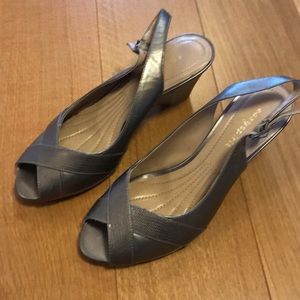 Silver Easy Spirit EUC heels